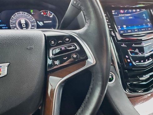 Used 2019 Cadillac Escalade Luxury AWD/4WD image 15