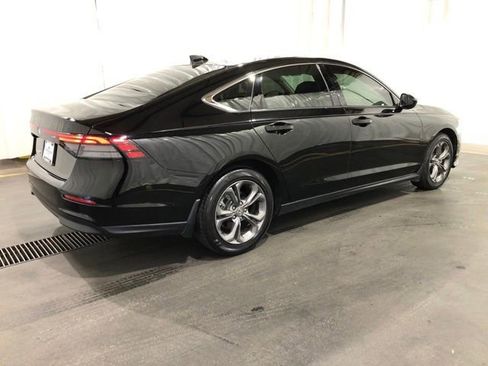 Used 2023 Honda Accord EX image 3