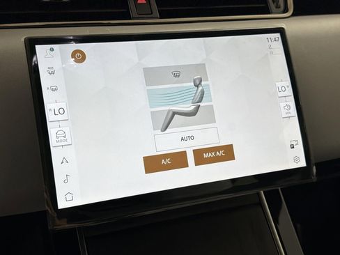 New 2026 Land Rover Range Rover Evoque S image 15