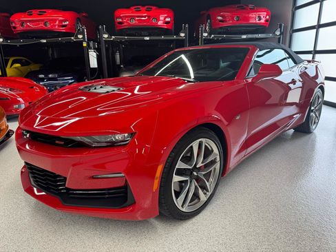 Used 2022 Chevrolet Camaro SS RWD image 9