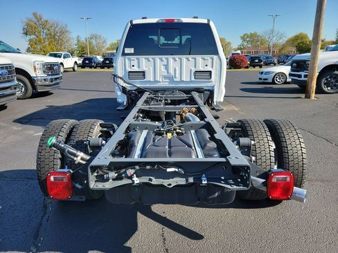 New 2026 Ford F550 4x4 Crew Cab image 8
