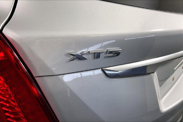 Used 2018 Cadillac XT5 Premium Luxury FWD image 20