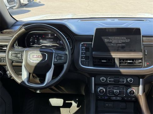 Used 2022 GMC Yukon XL SLT w/ SLT Premium Package image 20