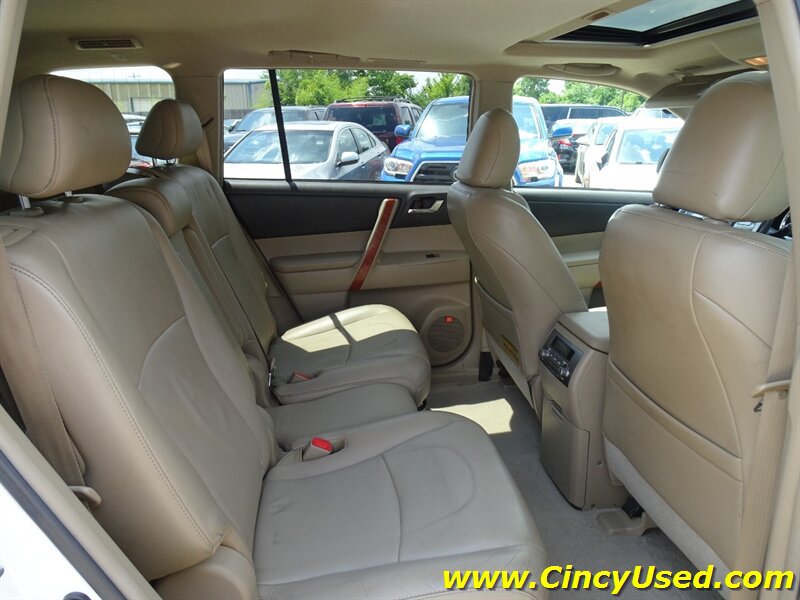 Used 2010 Toyota Highlander Limited w/ Extra Value Pkg 8 AWD/4WD image 14