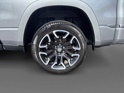 Used 2025 RAM 1500 Limited AWD/4WD image 11