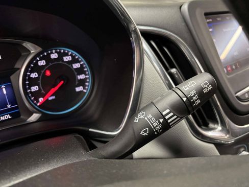 Used 2020 Chevrolet Equinox LT FWD image 35