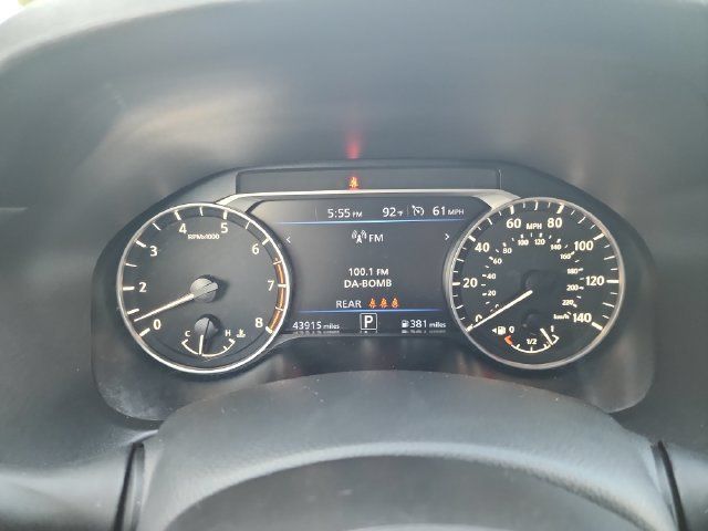 Used 2025 Nissan Altima 2.5 SV FWD image 14