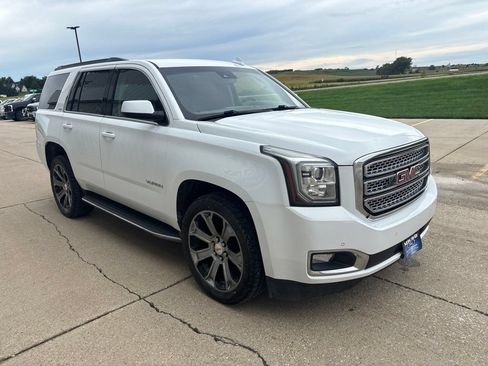 Used 2016 GMC Yukon SLE w/ Convenience Package AWD/4WD image 3