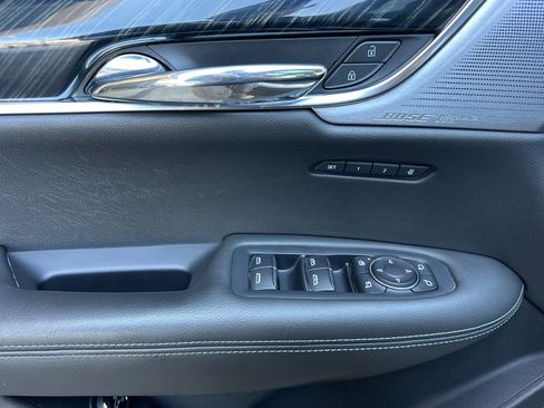 Used 2020 Cadillac XT6 Premium Luxury FWD image 10