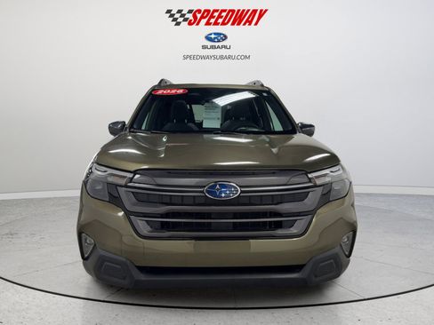 Used 2026 Subaru Forester Premium AWD/4WD image 13