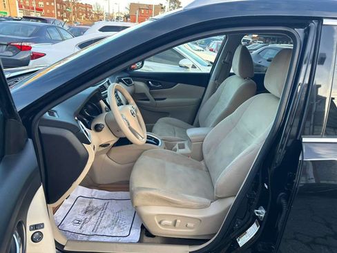 Used 2014 Nissan Rogue SV image 12