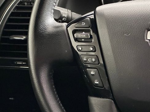 Used 2022 Nissan Armada SL w/ Midnight Edition Package image 15