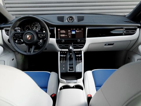 New 2026 Porsche Macan S image 16