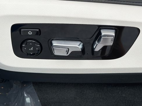 New 2027 BMW X7 xDrive40i w/ Executive Package AWD/4WD image 26