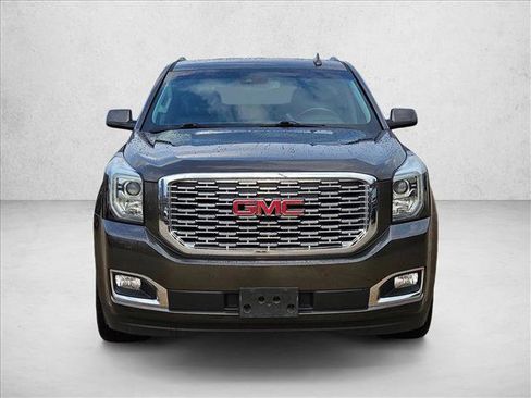 Used 2019 GMC Yukon Denali w/ Denali Ultimate Package image 2