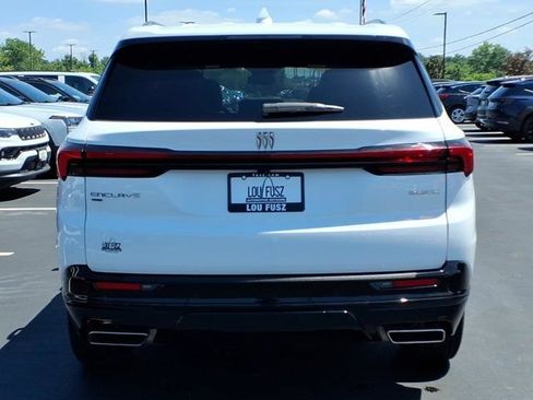 Used 2025 Buick Enclave Sport Touring AWD/4WD image 29
