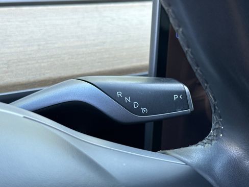 Used 2018 Tesla Model 3 Long Range RWD image 17
