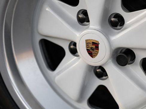 Used 1989 Porsche 911 Turbo image 12