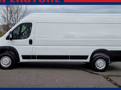 New 2026 RAM ProMaster 3500 w/ Premium Convenience Group FWD image 5