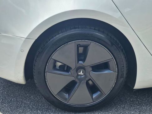 Used 2022 Tesla Model 3 RWD image 15