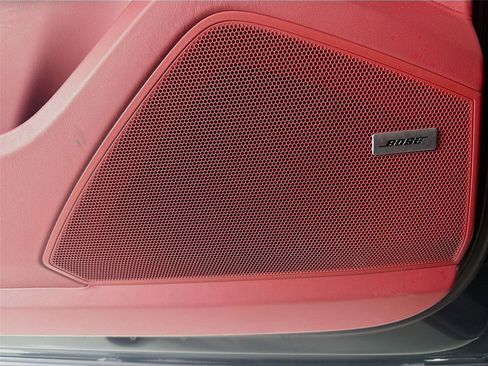 Certified 2022 Porsche Cayenne Platinum Edition image 9