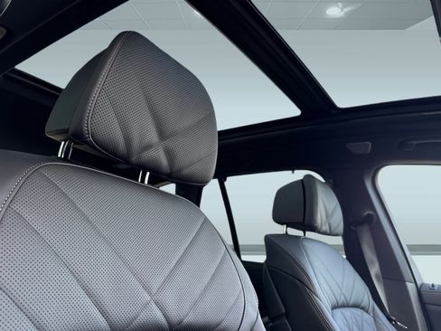 New 2026 BMW X5 M60i image 25