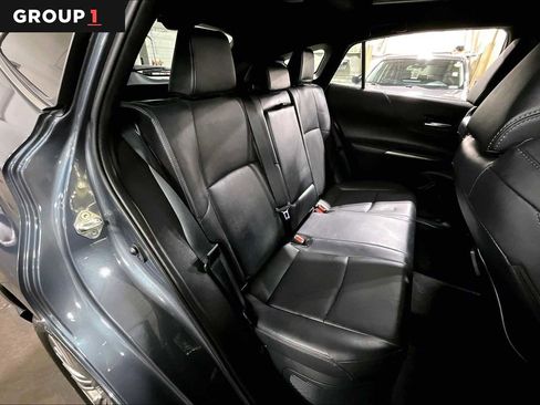 Certified 2024 Toyota Venza Limited image 19