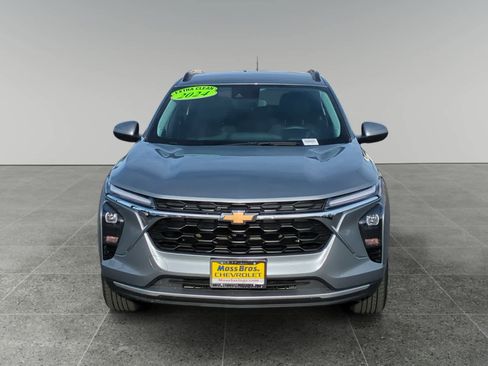 Used 2024 Chevrolet Trax LT image 8