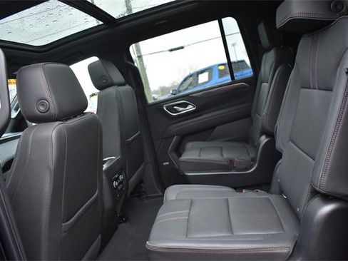 Certified 2022 Chevrolet Suburban RST w/ Sport Performance Package image 25