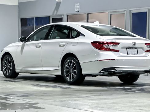 Used 2021 Honda Accord EX-L image 3