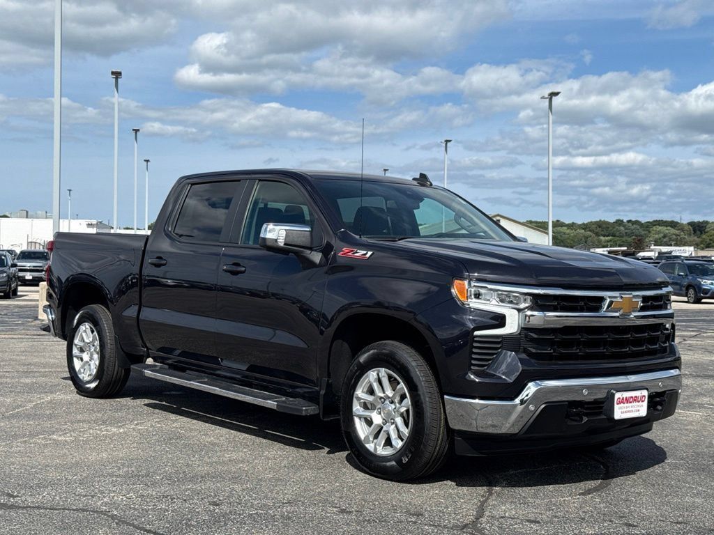 Certified 2024 Chevrolet Silverado 1500 LT AWD/4WD image 1