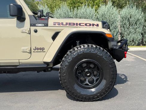 Used 2020 Jeep Gladiator Rubicon AWD/4WD image 6