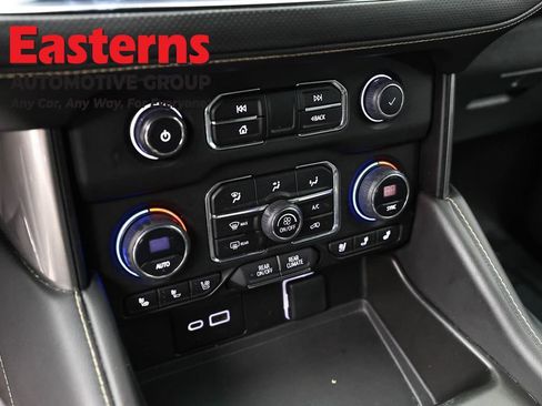 Used 2023 Chevrolet Suburban Premier RWD image 20