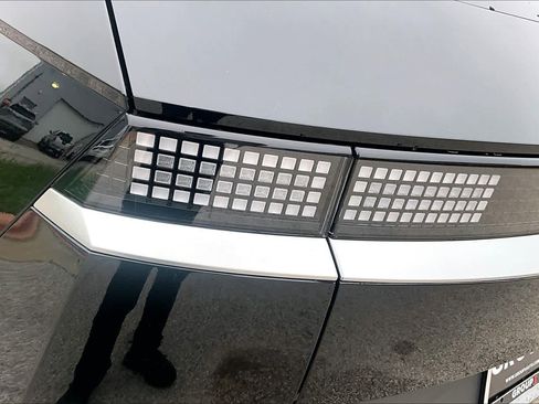 Used 2024 Hyundai Ioniq 5 SE RWD image 27