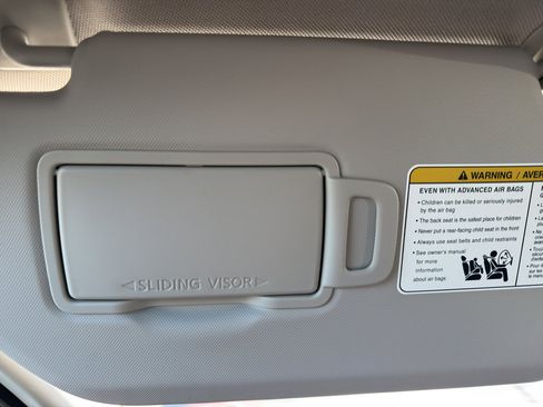 Certified 2025 Nissan Rogue S image 24