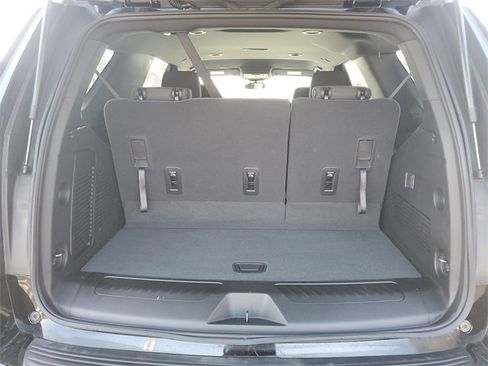 Used 2025 Chevrolet Tahoe LS image 6