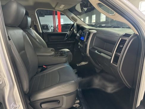 Used 2018 RAM 1500 Tradesman RWD image 31