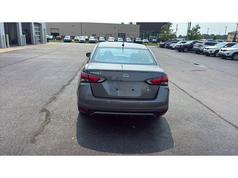 Used 2025 Nissan Versa S FWD image 6