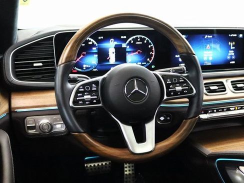 Used 2022 Mercedes-Benz GLS 580 4MATIC image 24
