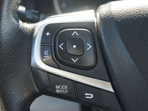 Used 2016 Toyota Camry XLE image 11