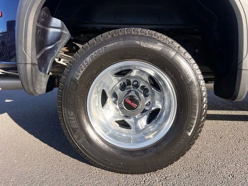 Used 2023 GMC Sierra 3500 Denali w/ Denali Ultimate Package image 4