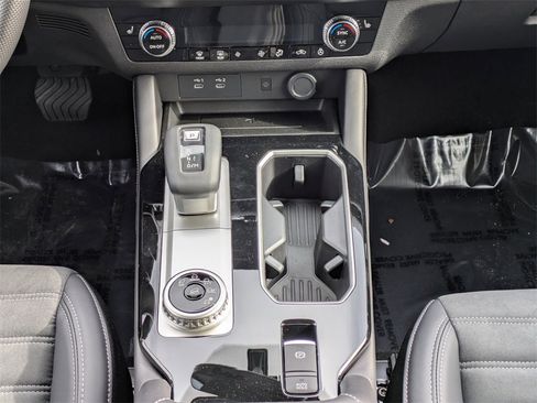 New 2026 Mitsubishi Outlander SE image 20