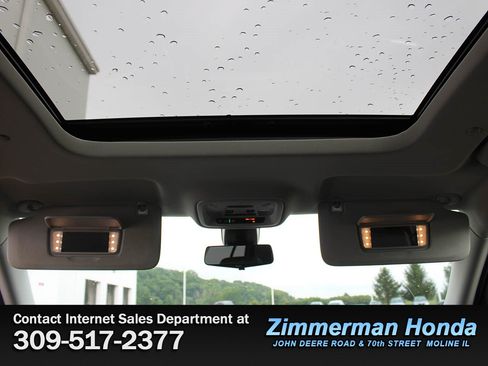 Used 2019 Chevrolet Traverse Premier w/ Redline Edition FWD image 11