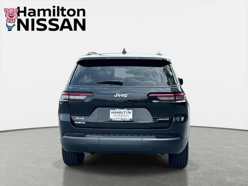 Used 2021 Jeep Grand Cherokee L Laredo w/ Luxury Tech Group I AWD/4WD image 3