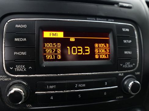 Used 2016 Kia Forte LX image 25