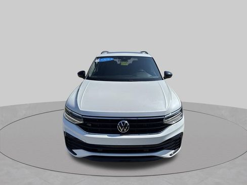 Certified 2023 Volkswagen Tiguan SE R-Line FWD image 3