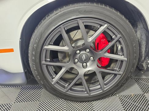 Used 2018 Dodge Challenger R/T Scat Pack w/ Driver Convenience Group image 15