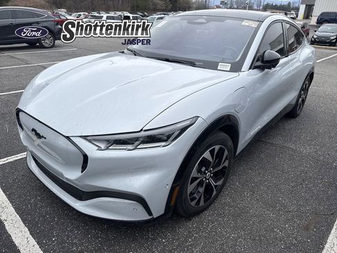 Used 2023 Ford Mustang Mach-E Premium image 4