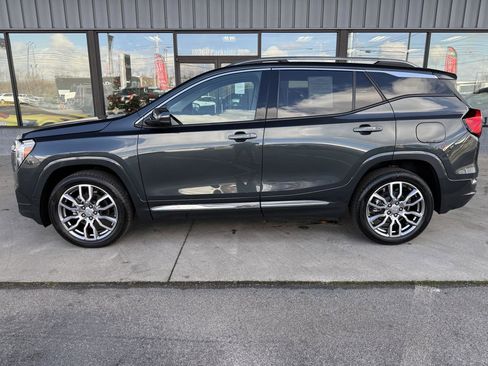 Used 2022 GMC Terrain Denali w/ Denali Premium Package image 7