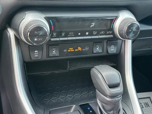 Used 2024 Toyota RAV4 XLE w/ Convenience Package image 19